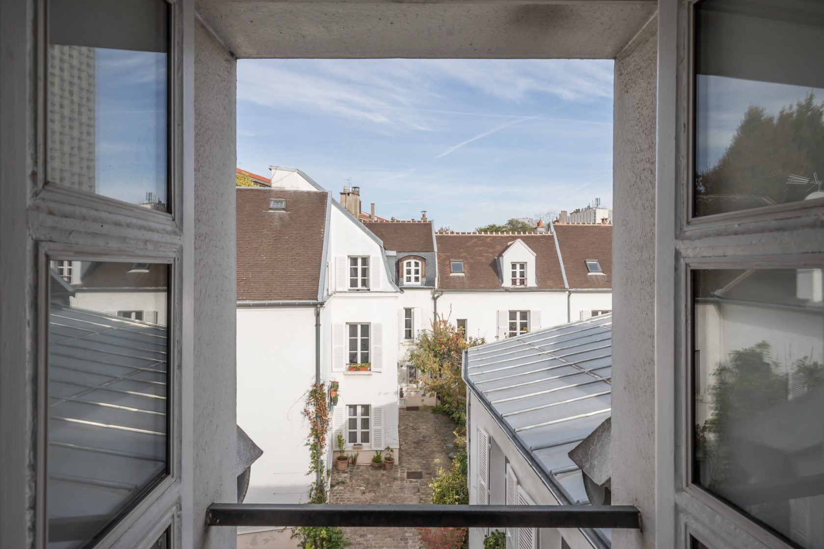 Townhouse in the heart of the Charonne Village