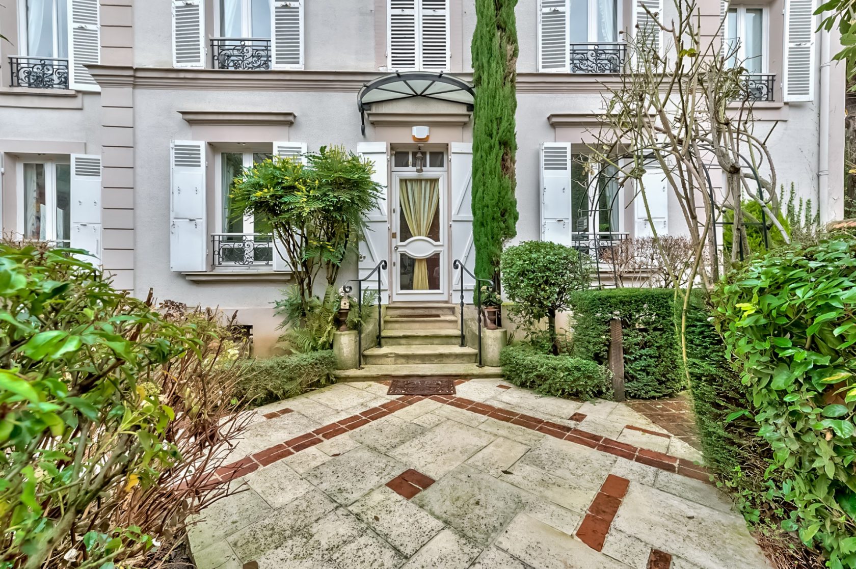 Townhouse with garden to revisit
