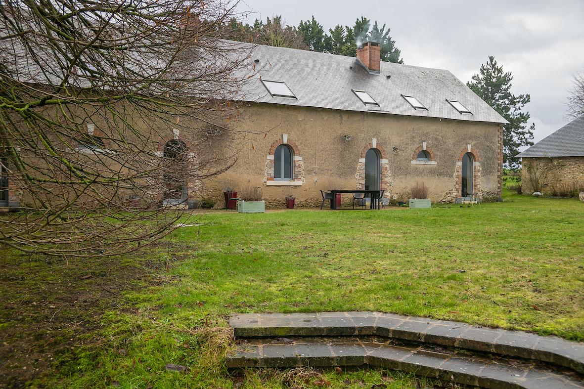 Ancien corps de ferme restructuré en habitation et gîte