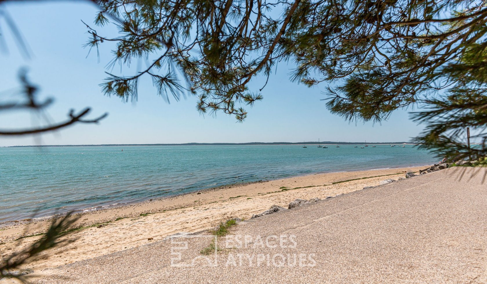 Coquette balnéaire au Sud de l’Île