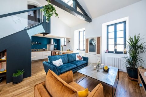 VENDU PAR NOTRE AGENCE – Triplex atypique en coeur de village