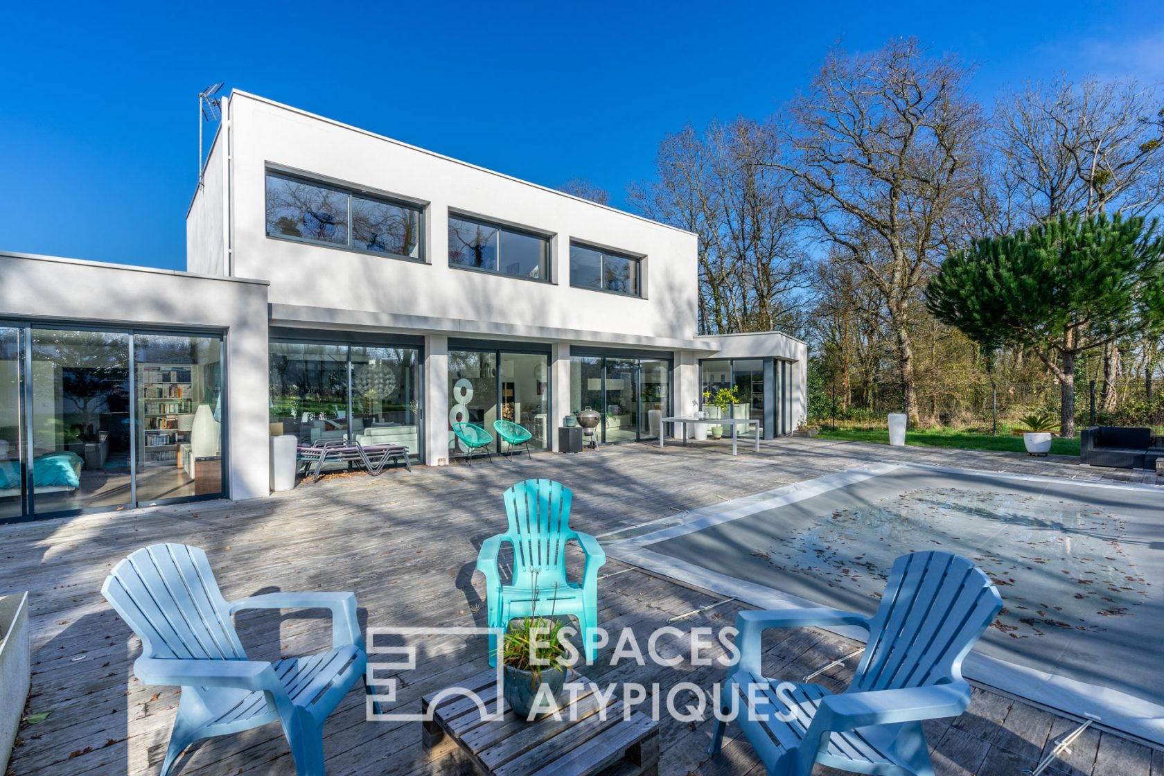 Villa californienne avec piscine dans le vignoble