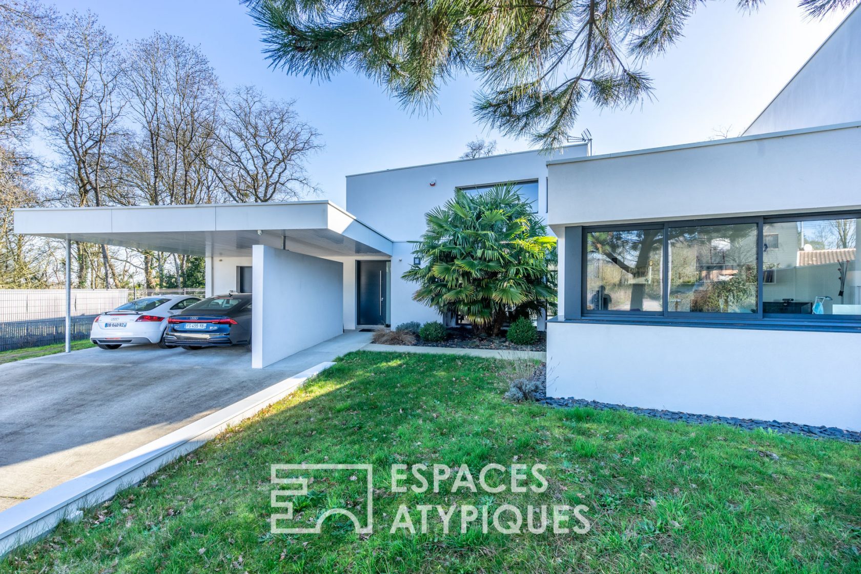 Villa californienne avec piscine dans le vignoble