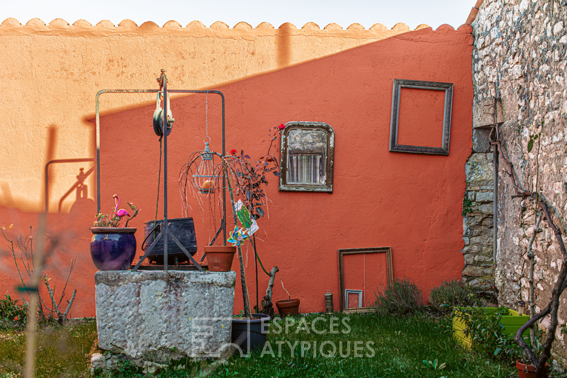 Cocon familial en coeur de village côtier