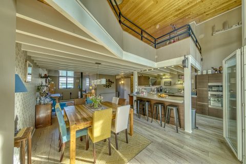 Loft de charme avec jardin d’hiver et terrasse privative