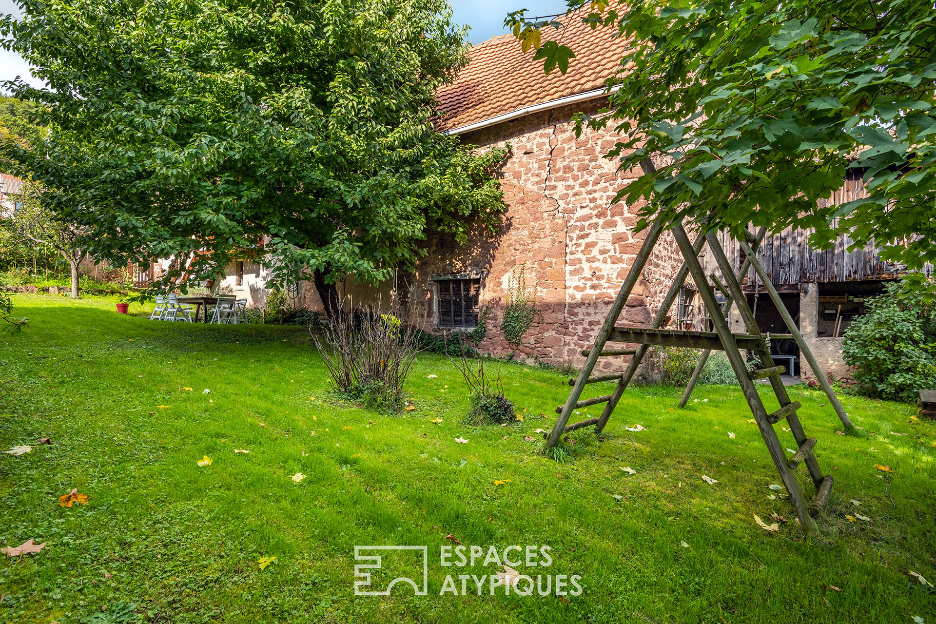 Renovated Alsatian house and its vast garden with orchard