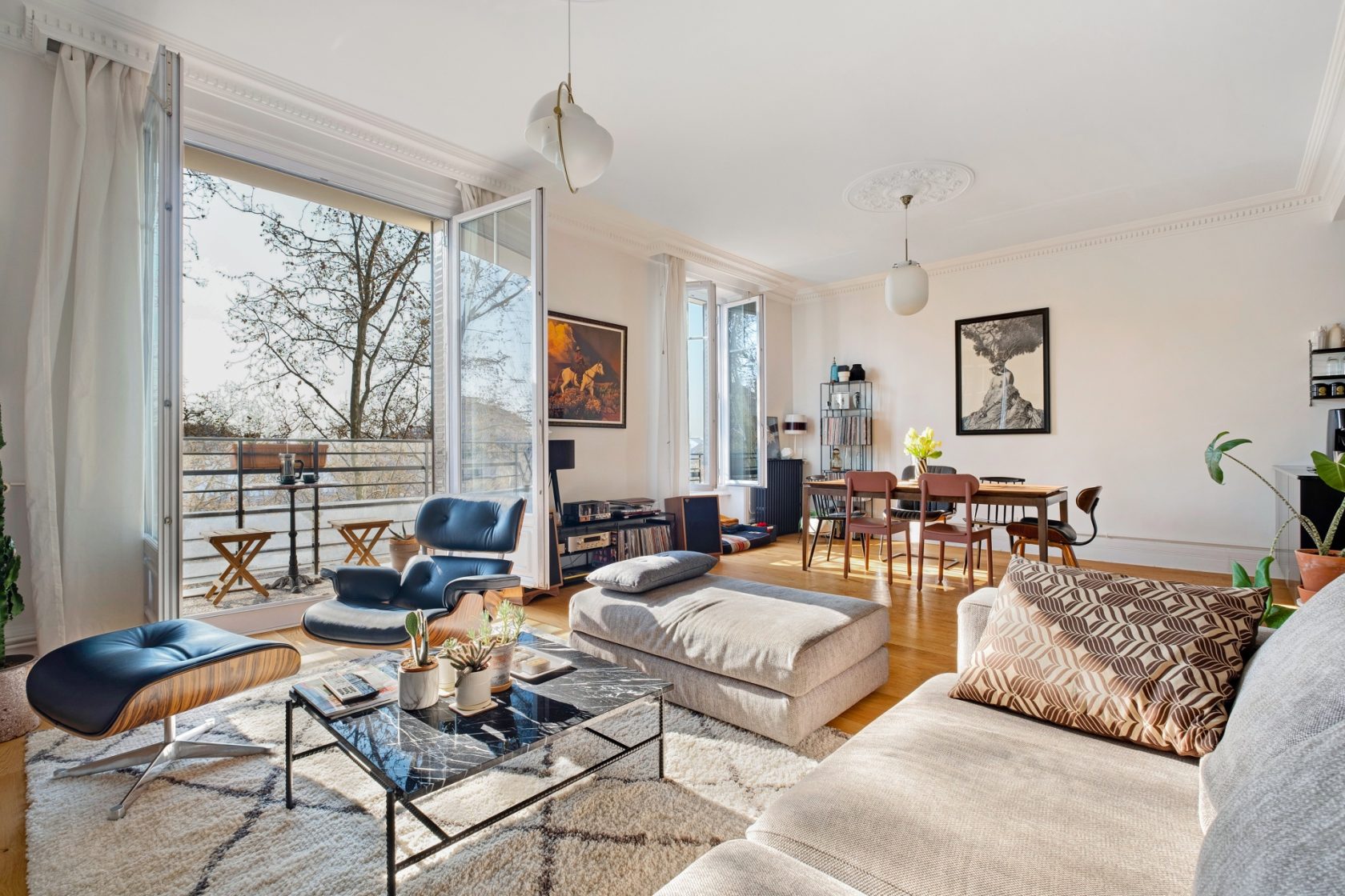 Appartement rénové avec balcon et vue dégagée