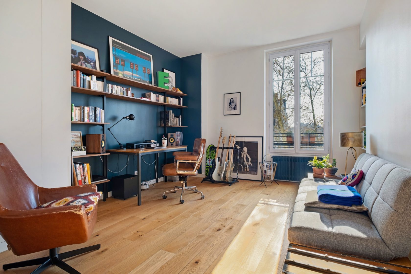 Appartement rénové avec balcon et vue dégagée