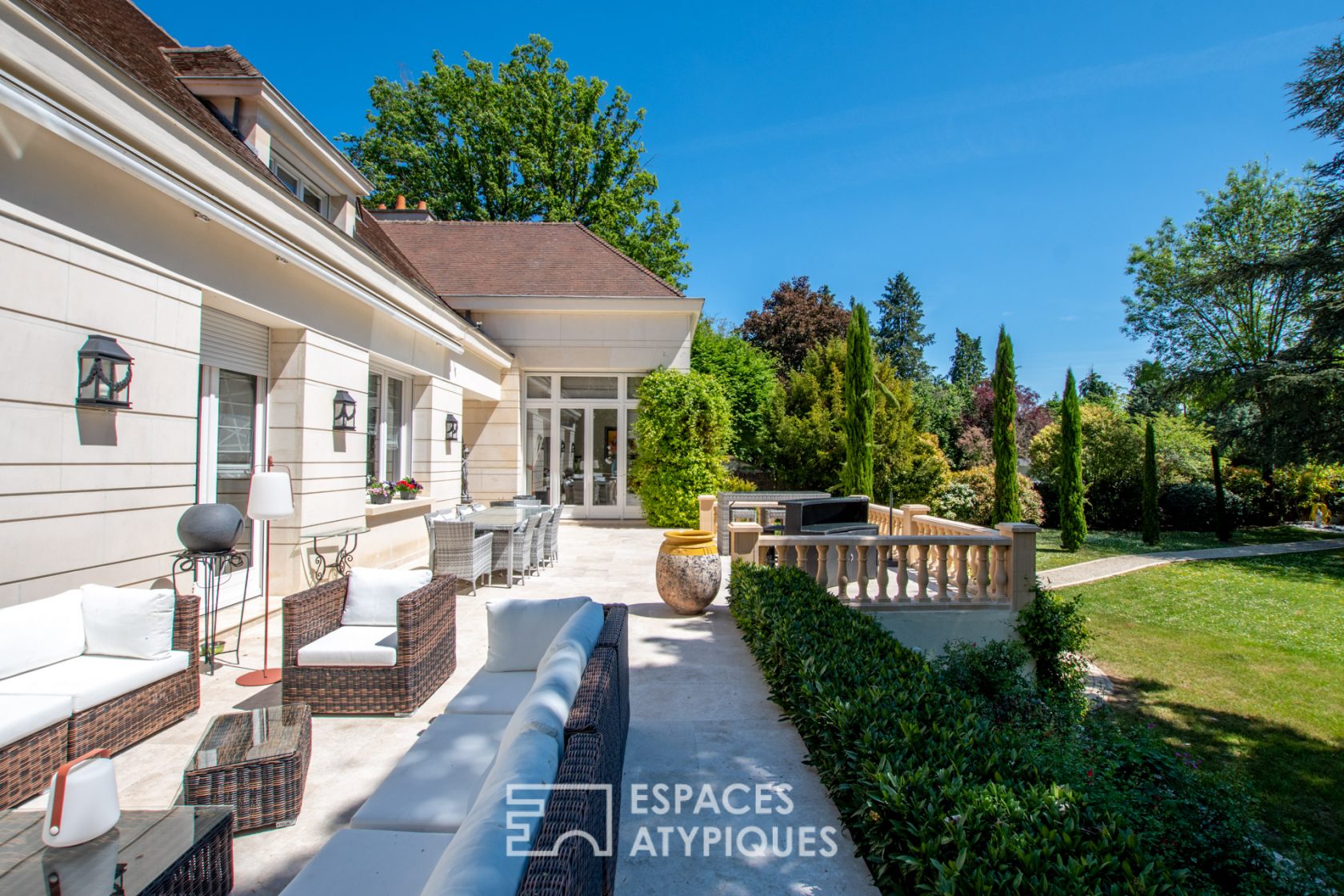 Elégante contemporaine aux portes de Tours