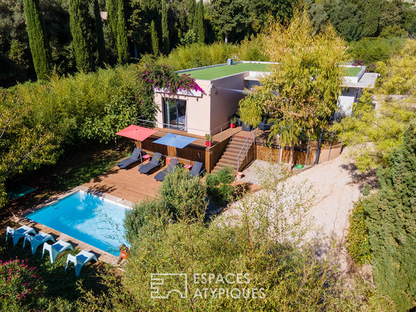 Contemporary sea view with swimming pool