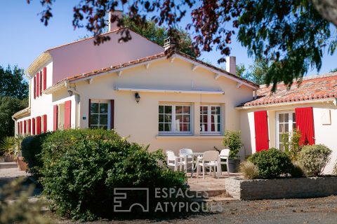 Ancienne ferme dans un cadre verdoyant