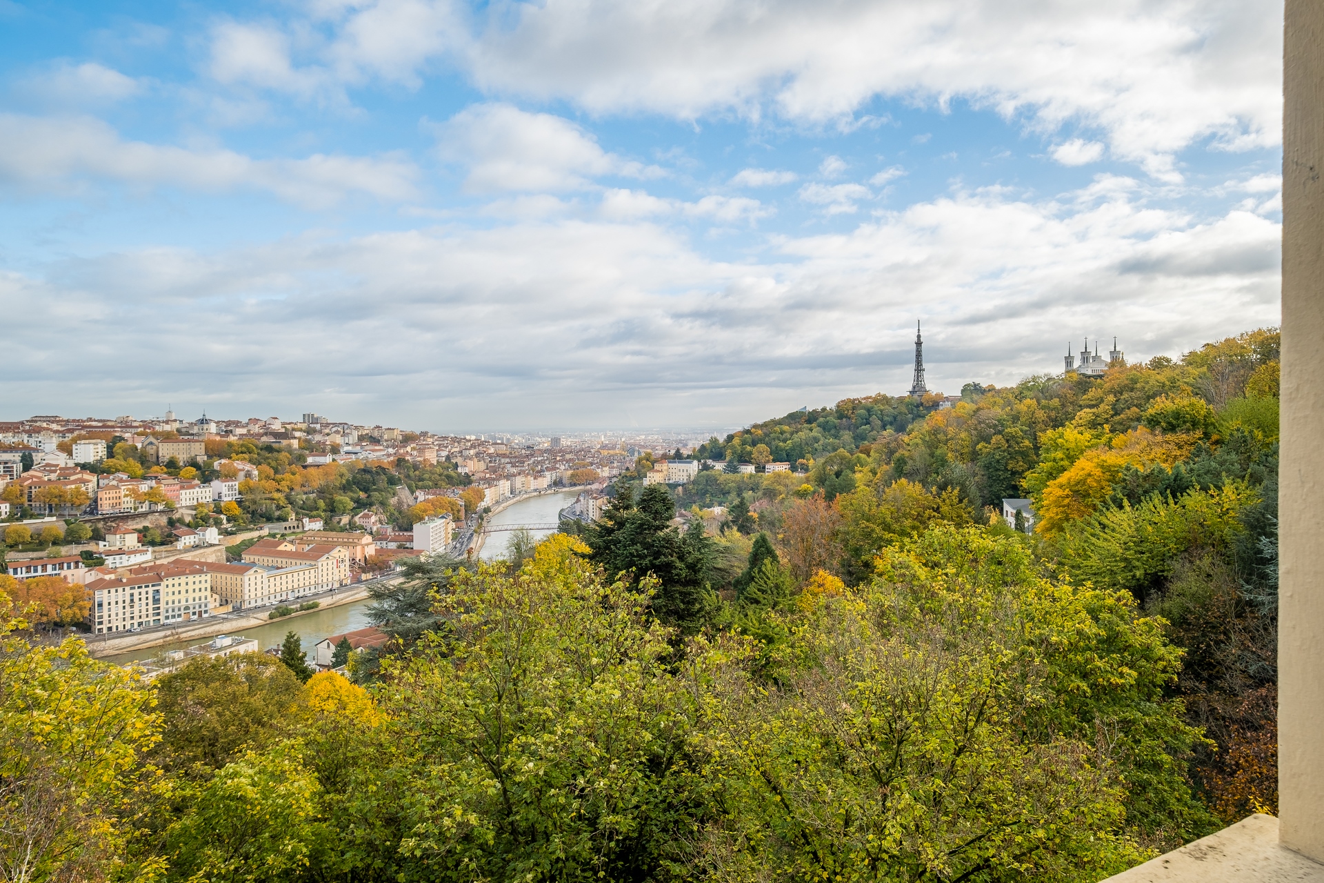 Old to renovate with a view of Fourvière
