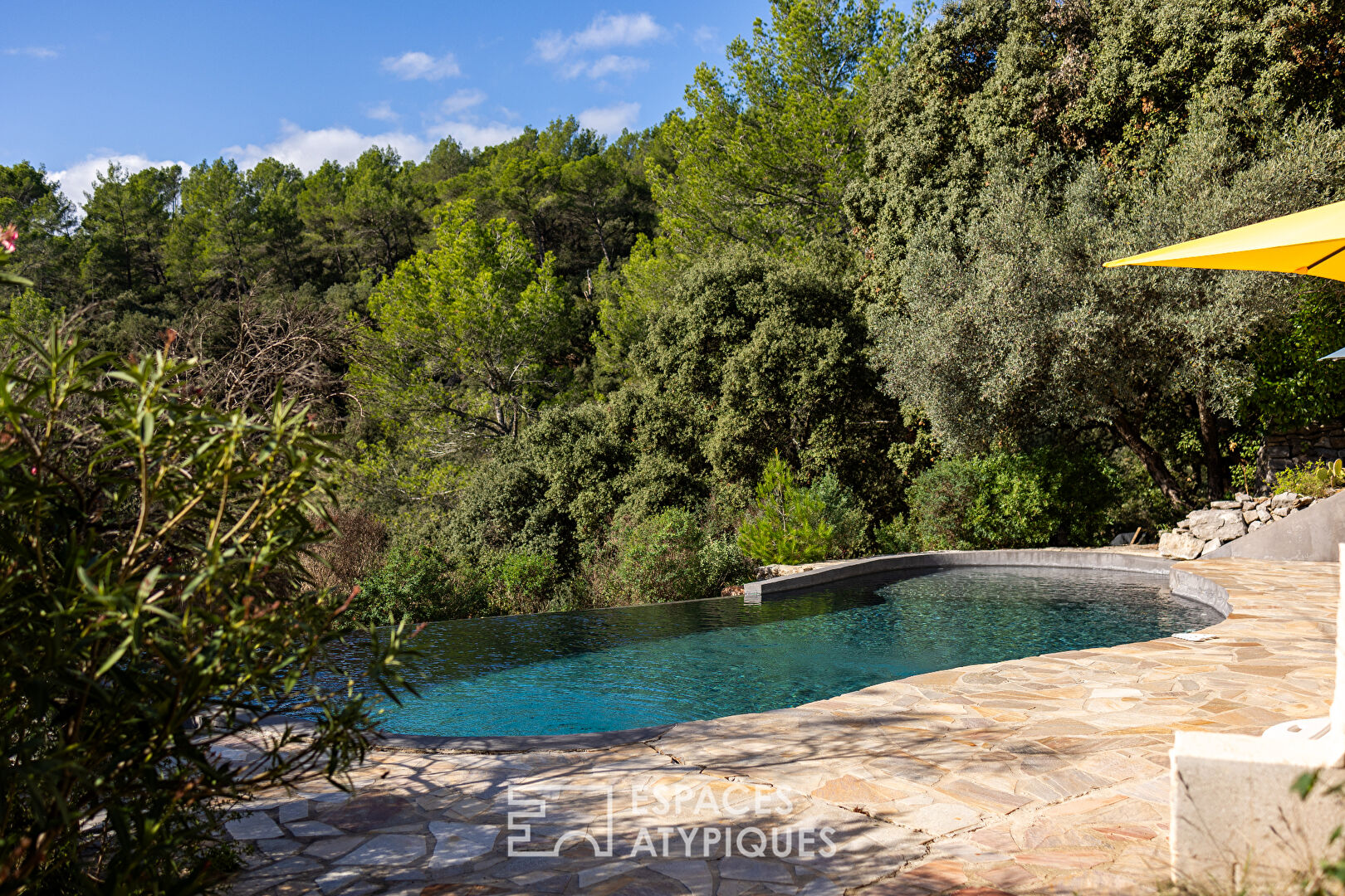 Provencal villa and its unusual outbuildings