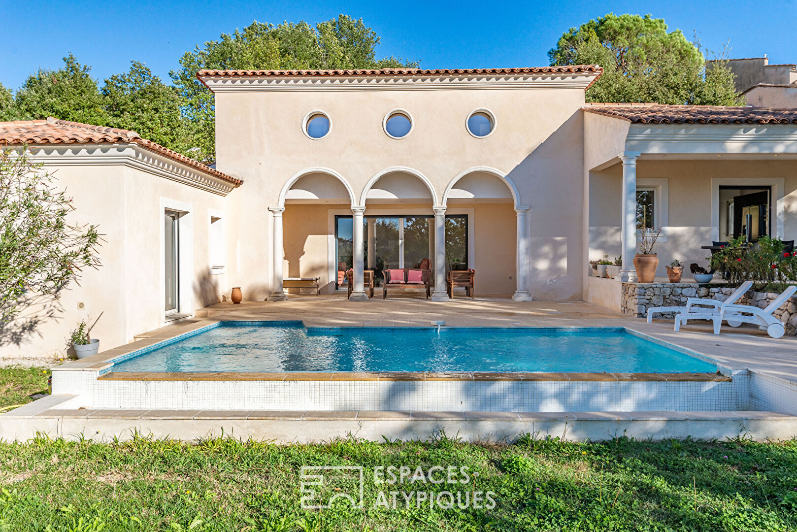 Villa de charme et sa vue sur le village