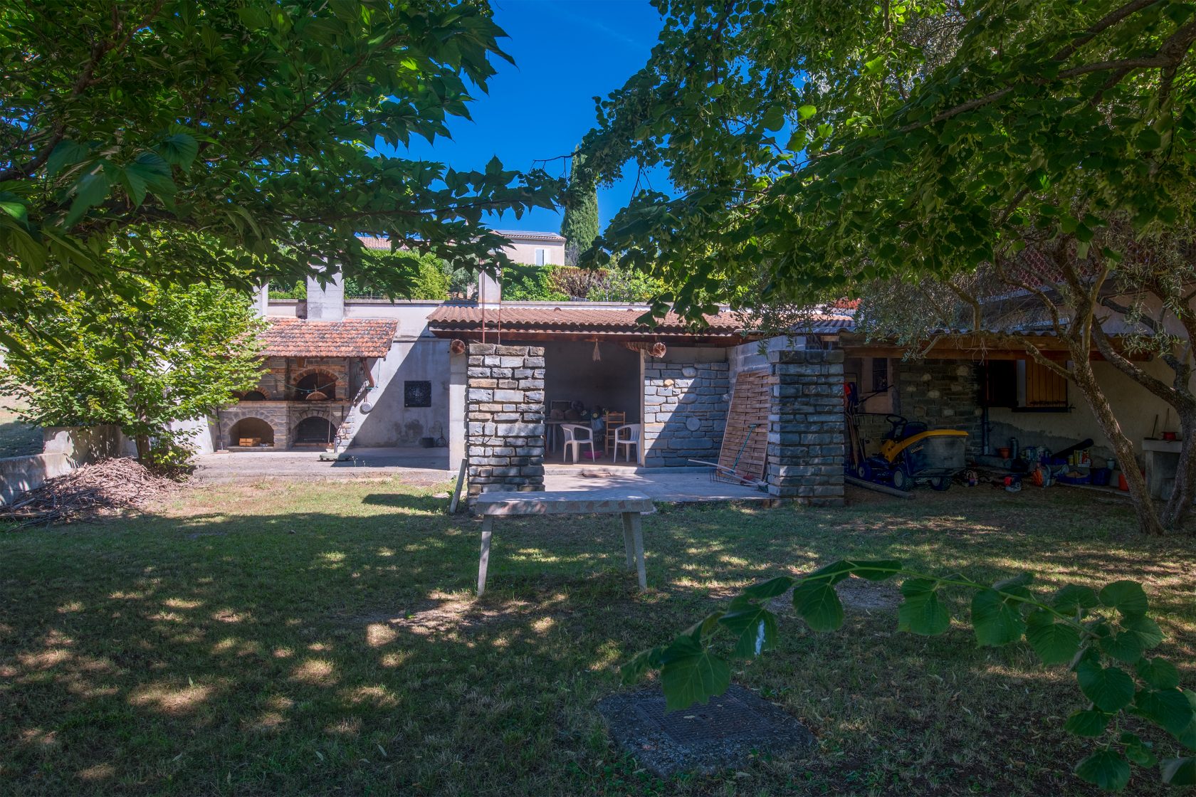 Large family property near Digne Les Bains