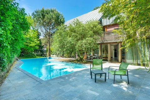 Timeless architect-designed house near the Sèvre in Nantes