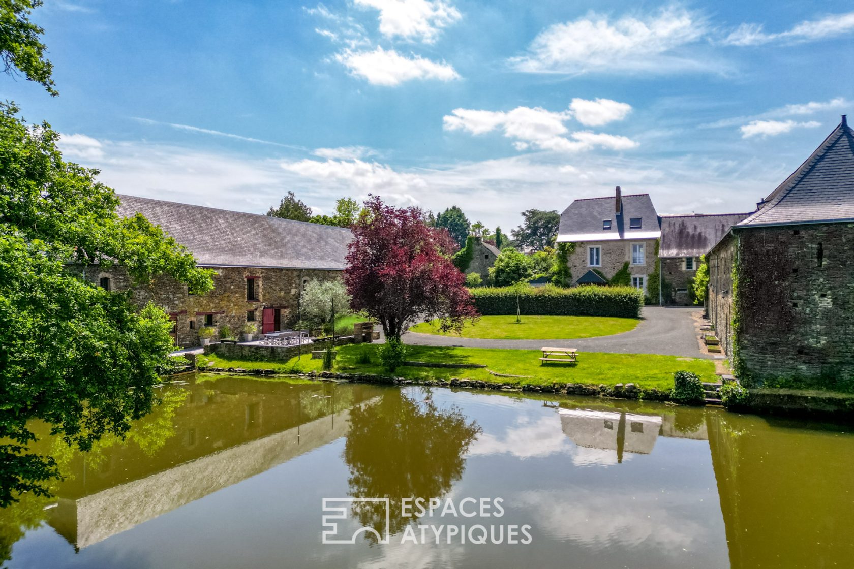 Authentique manoir avec gîtes et chambres d’hôtes