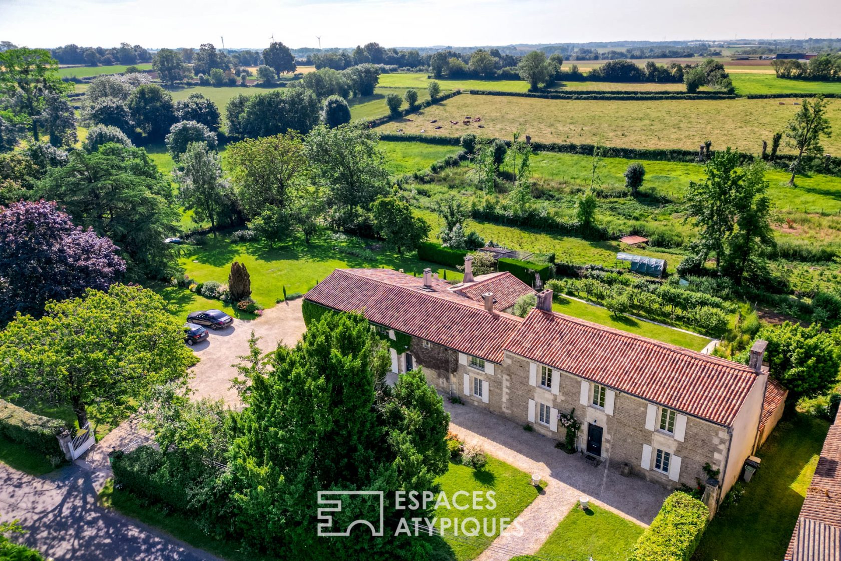 Charming 18th century property with gîtes and wellness area