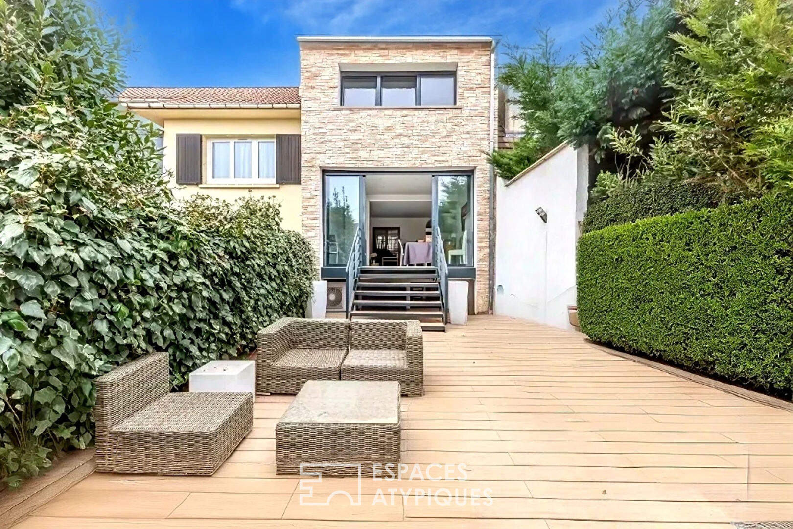 Maison avec terrasse et jardin