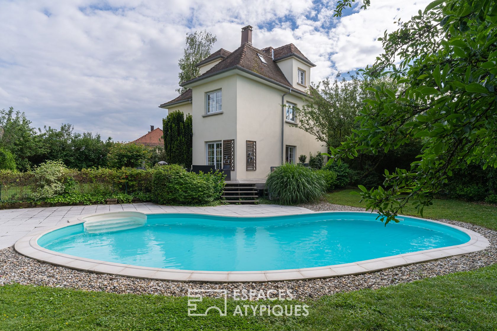 Renovated manor house with swimming pool and leafy garden