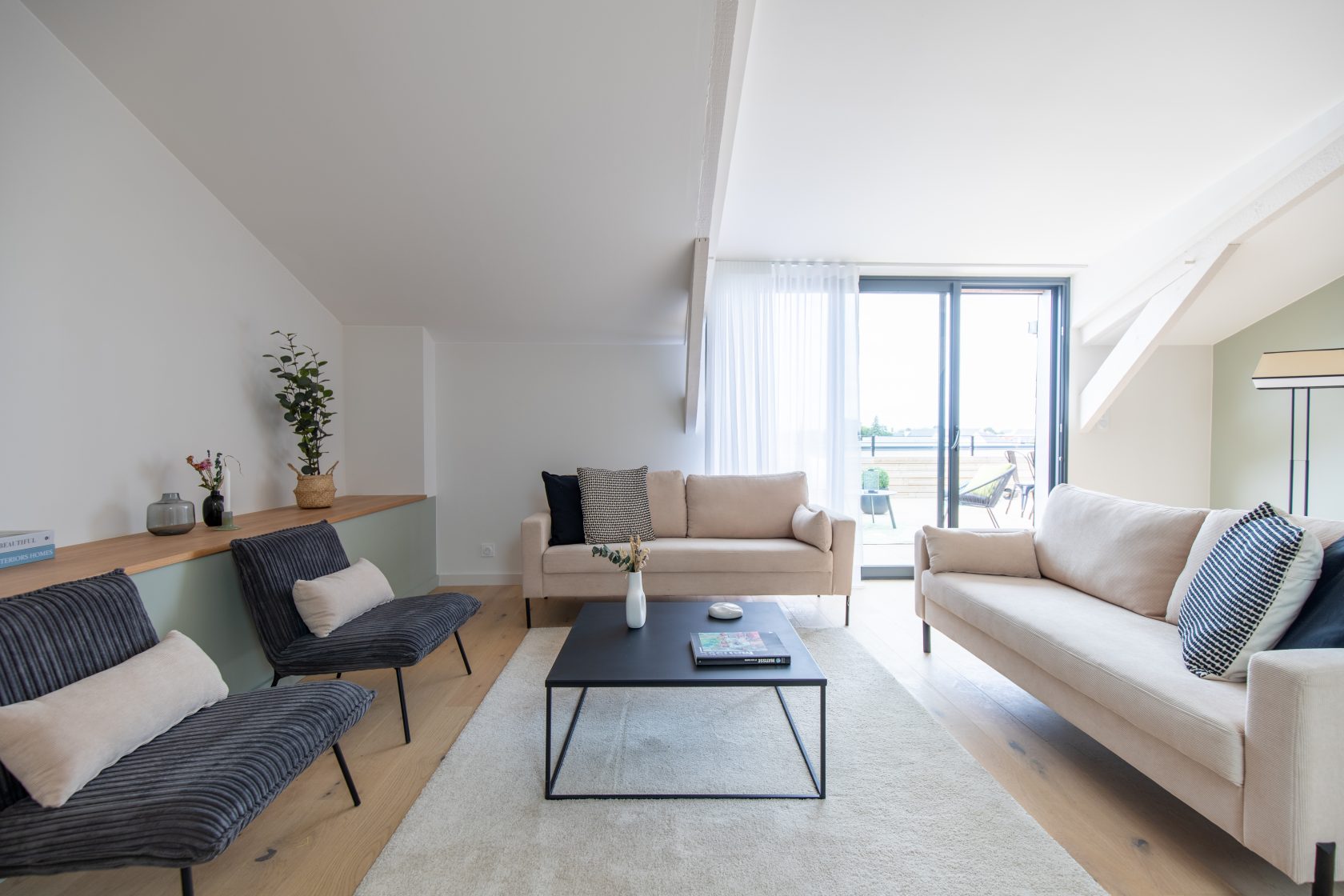 New – Stunning Duplex Apartment with a Large Terrace