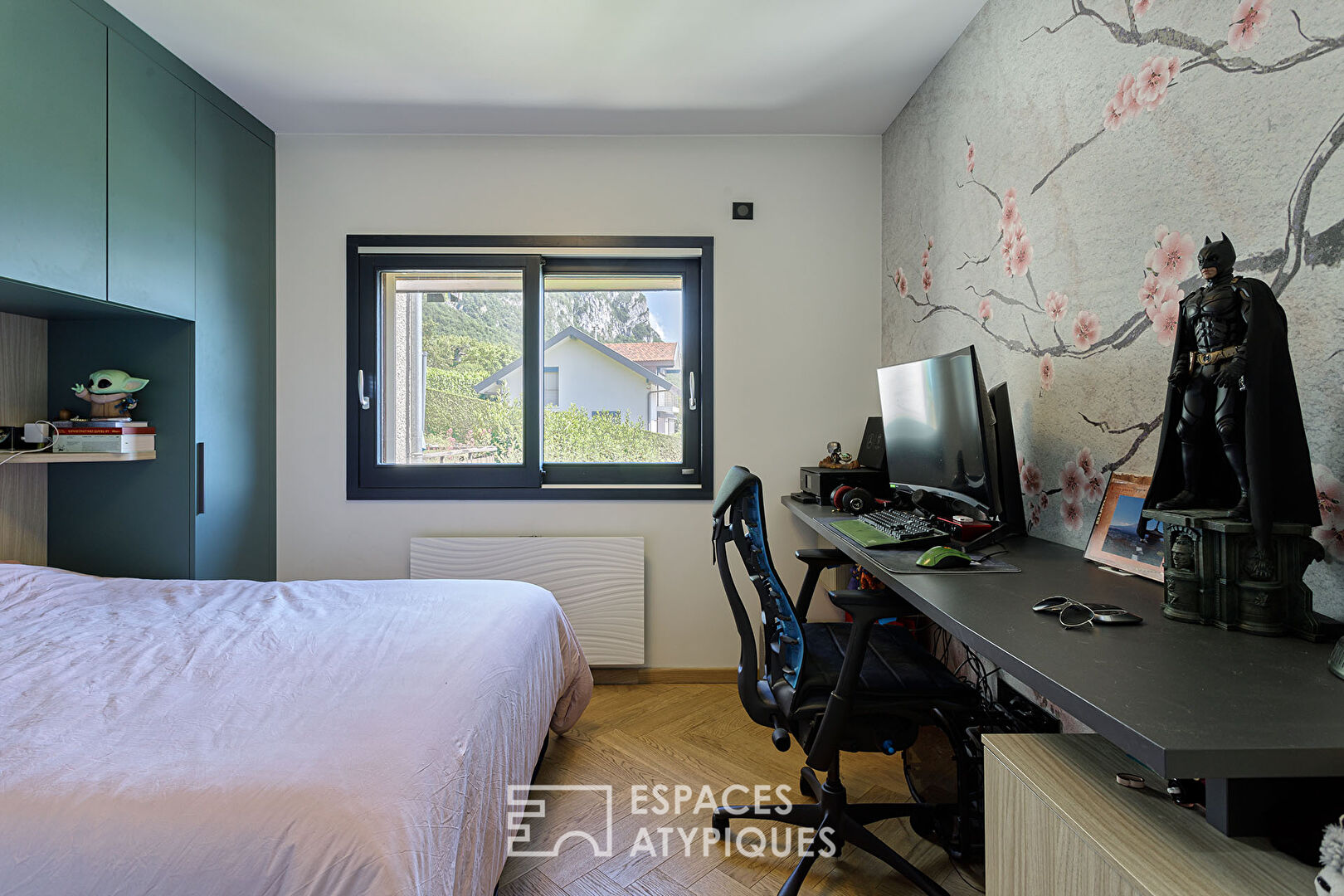 Appartement contemporain meublé avec vue d’exception sur le lac et la baie d’Annecy