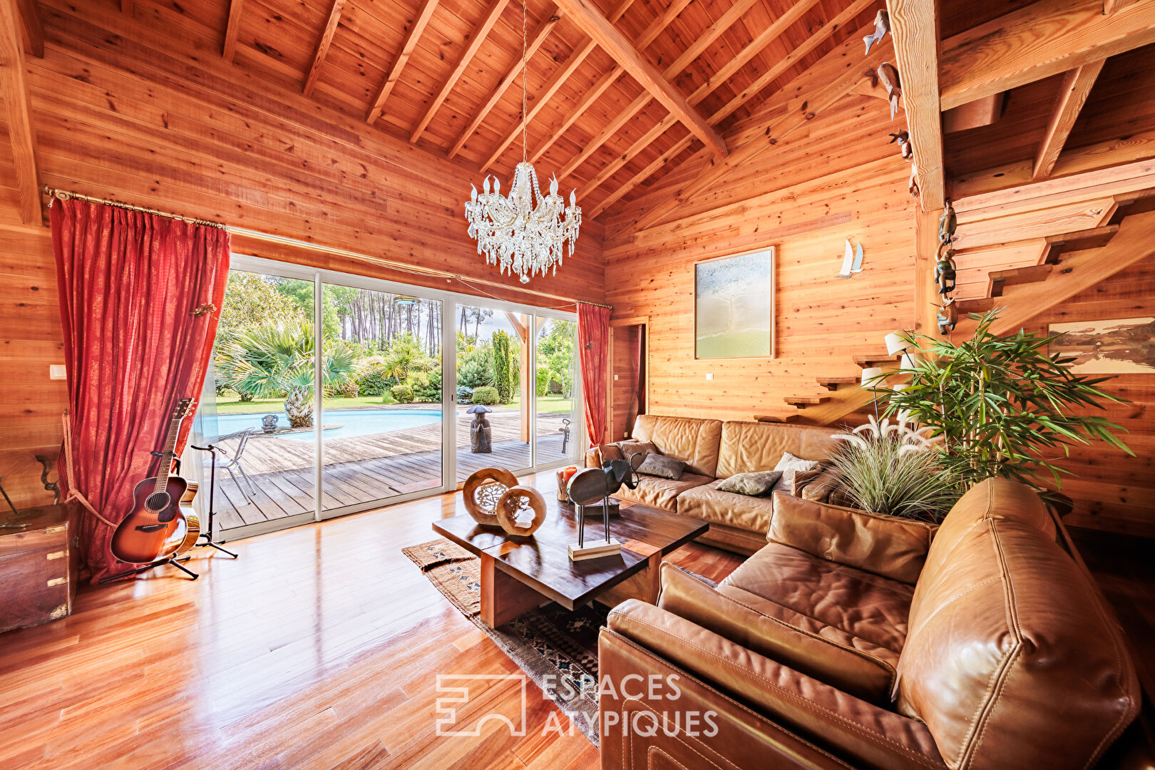 Superbe Villa en bois dans un écrin de verdure à Sanguinet