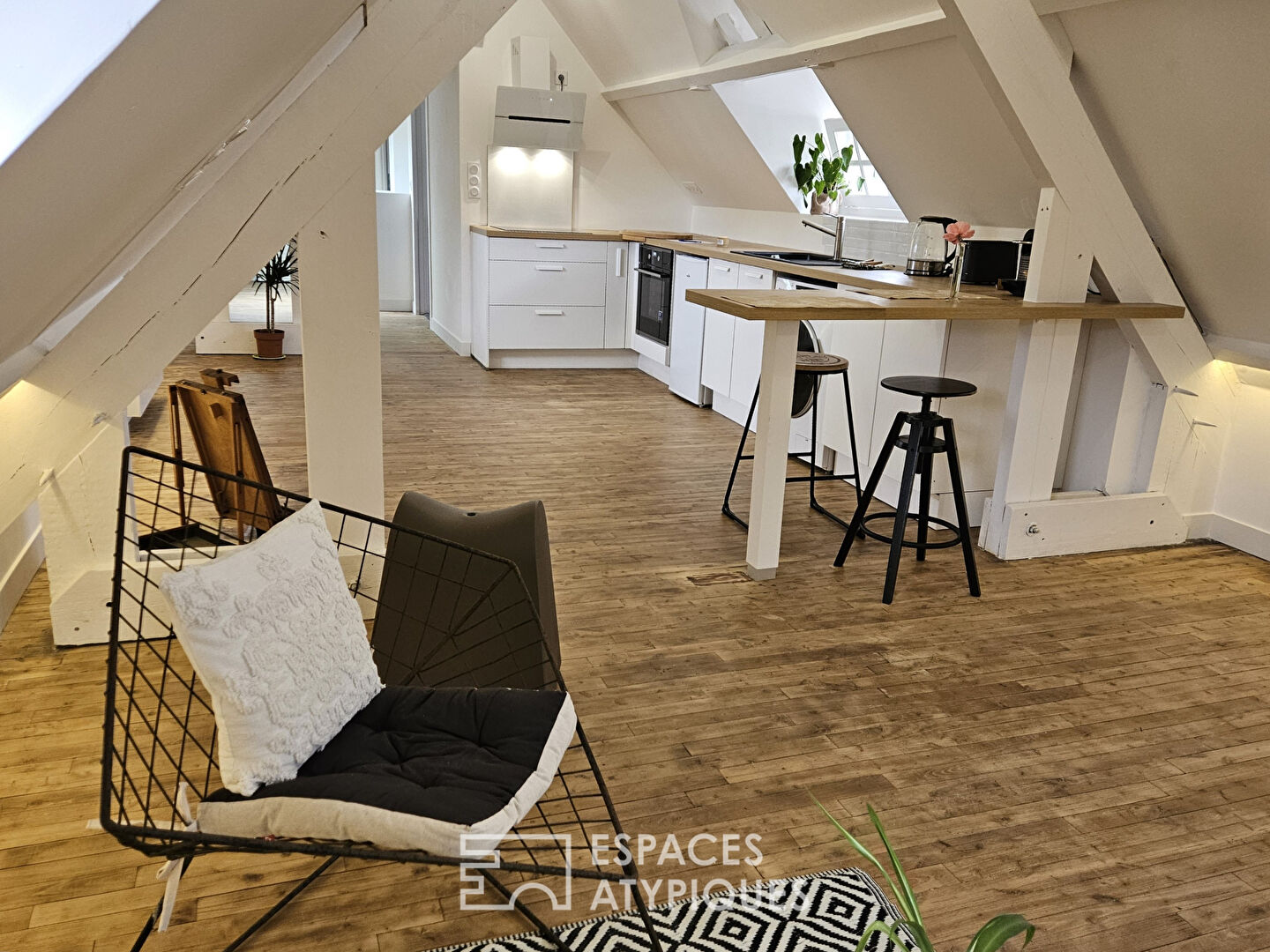 Apartment under the roofs of Vannes intramural