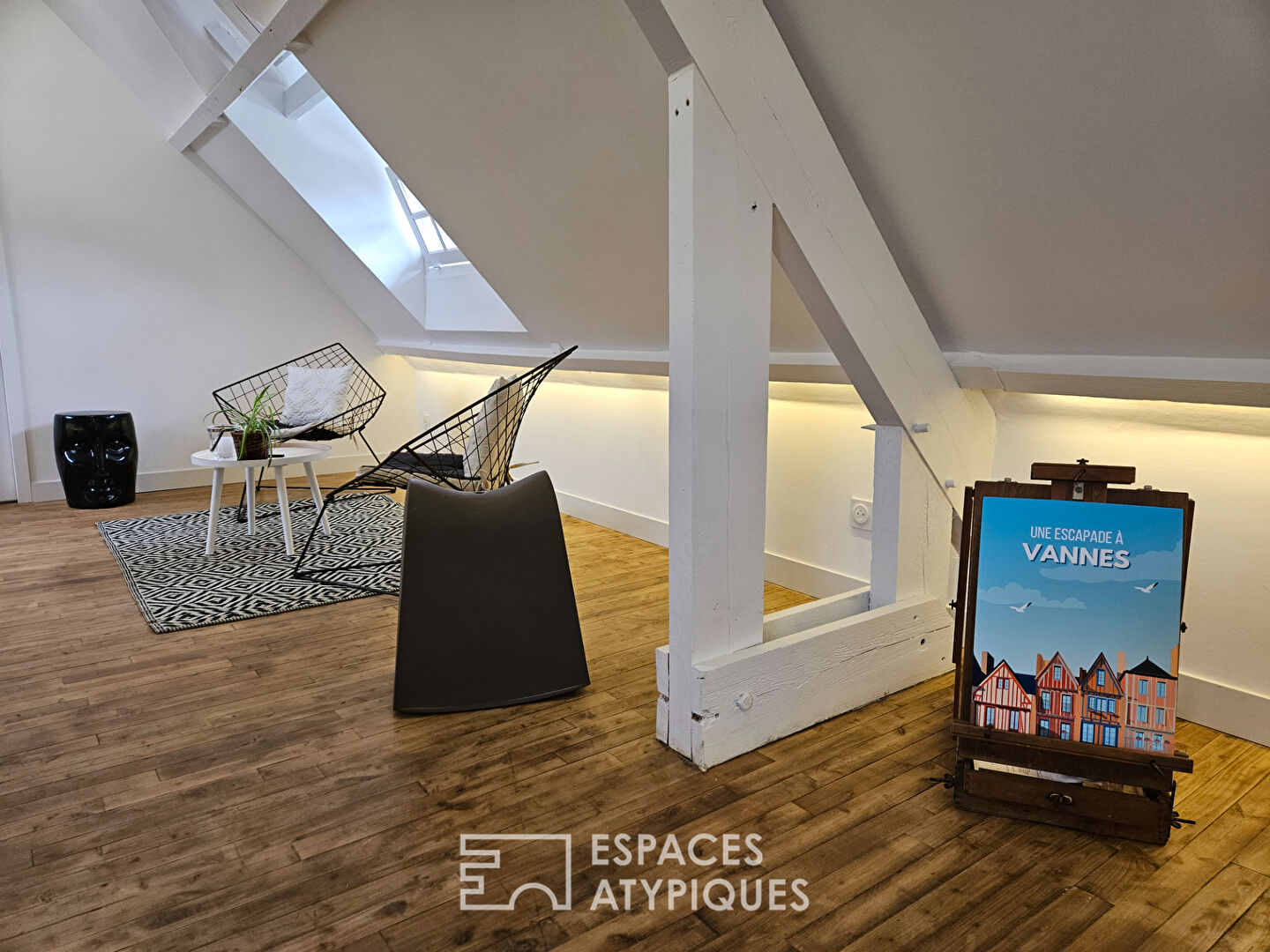 Apartment under the roofs of Vannes intramural