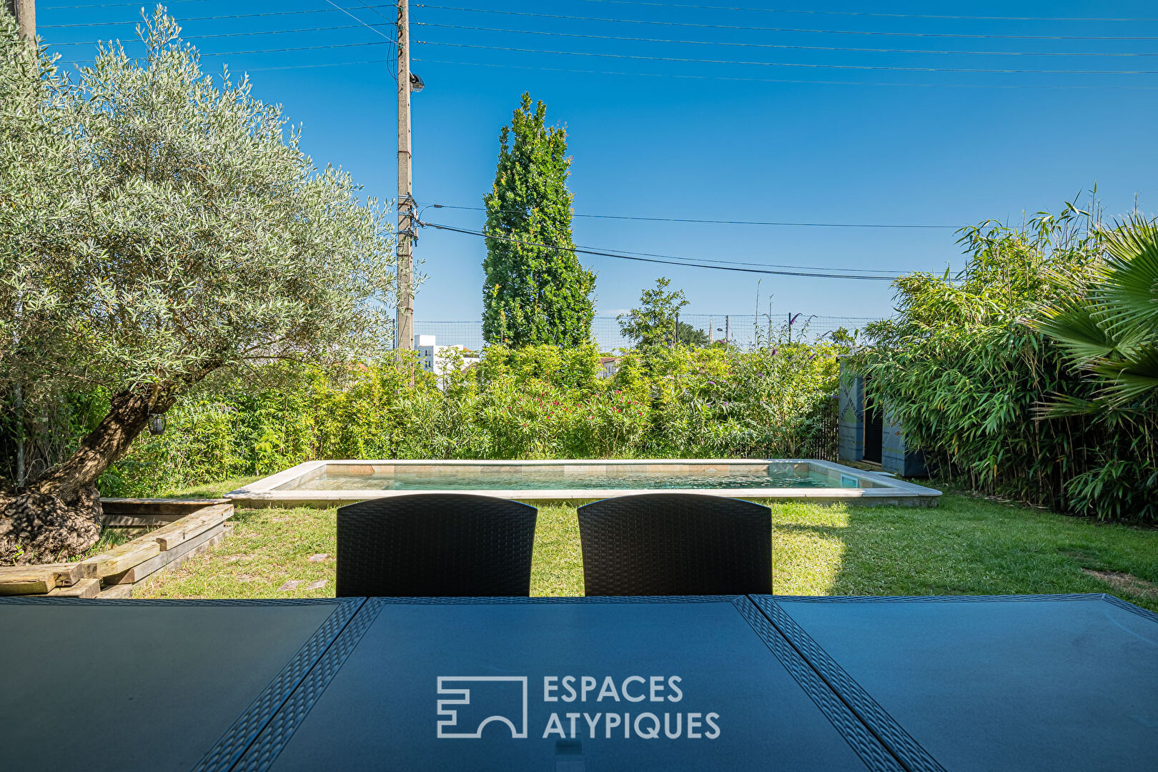 Charming family home in the heart of Caudéran with garden and swimming pool