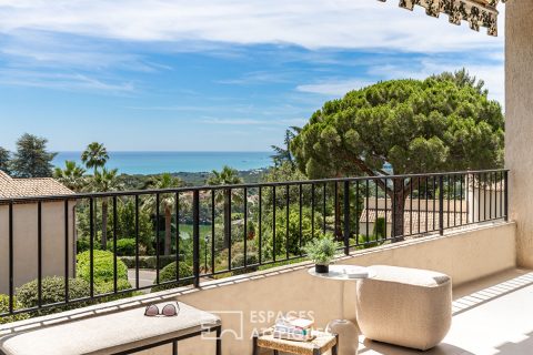 Appartement de luxe avec vue mer sur les Hauts de Vaugrenier