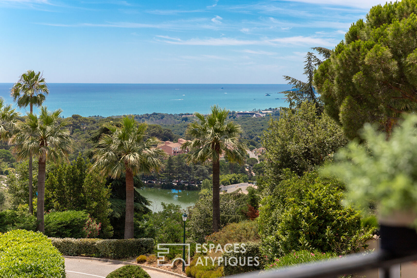 Appartement de luxe avec vue mer sur les Hauts de Vaugrenier