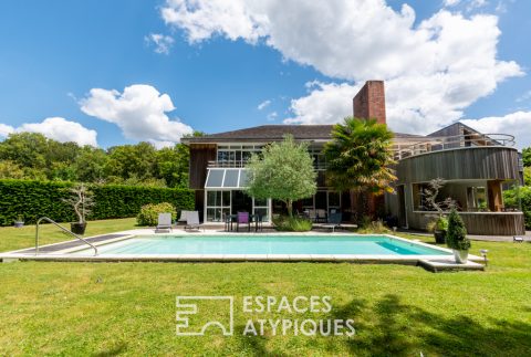 Maison d’architecte et son parc arboré au coeur du golf de Bruz