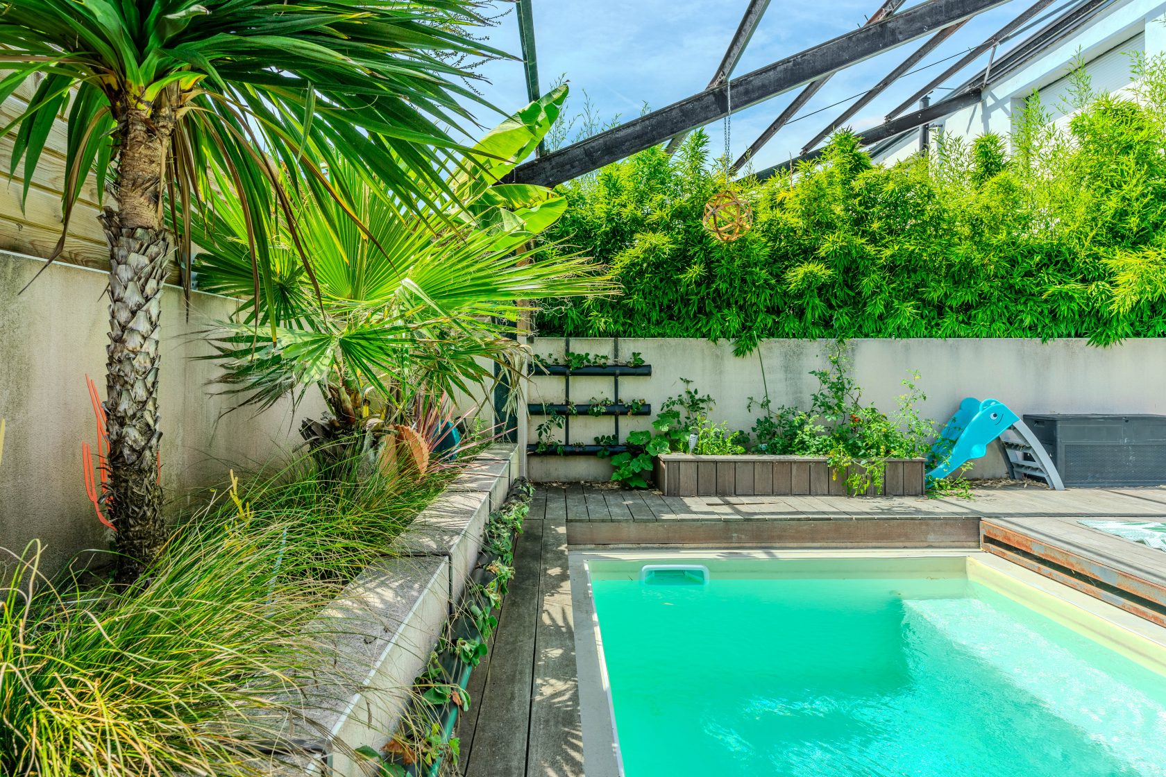 Loft écologique et sa spacieuse terrasse avec piscine