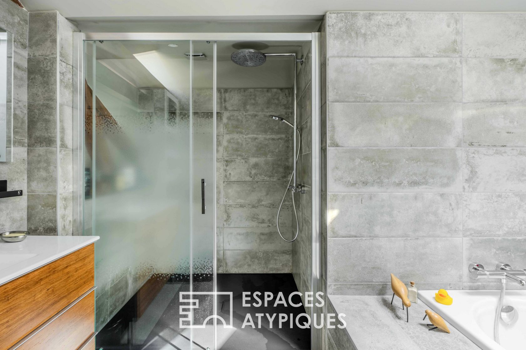 Nantes-Chantenay: Superbe loft rénové avec ses espaces extérieurs