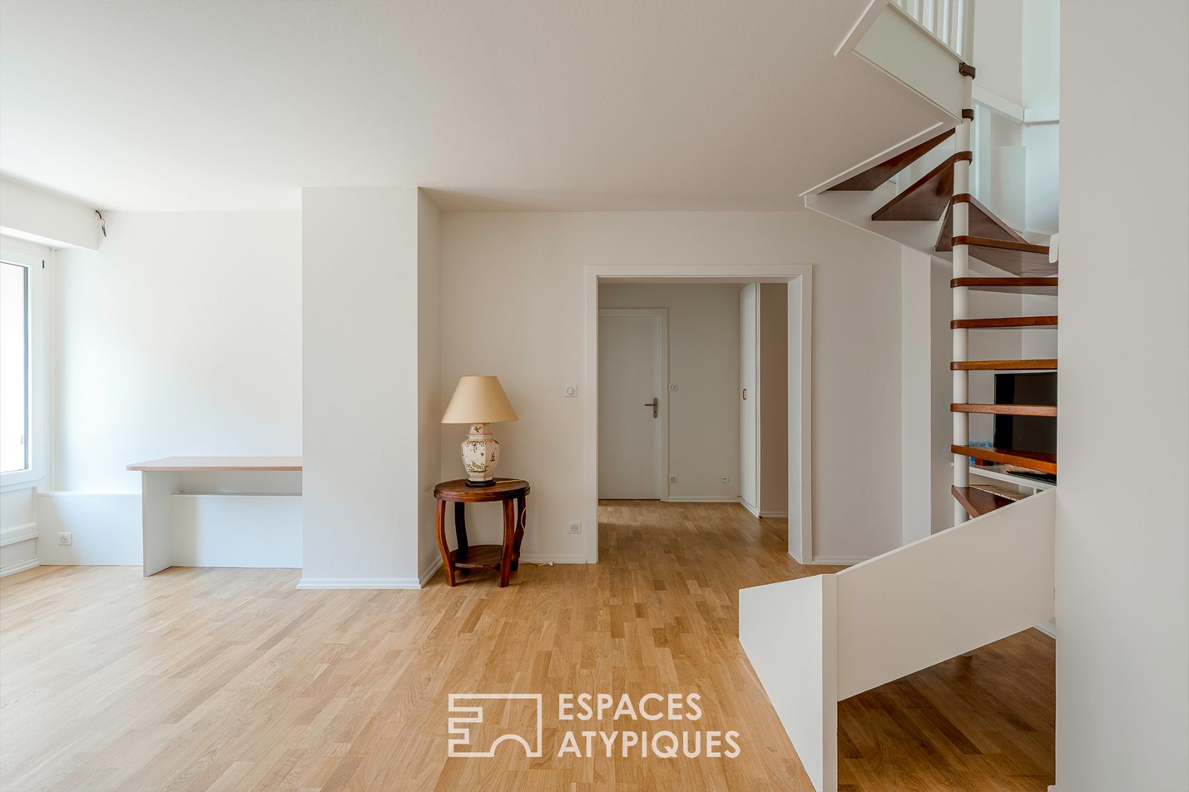 Renovated maisonette apartment with terrace in the city centre