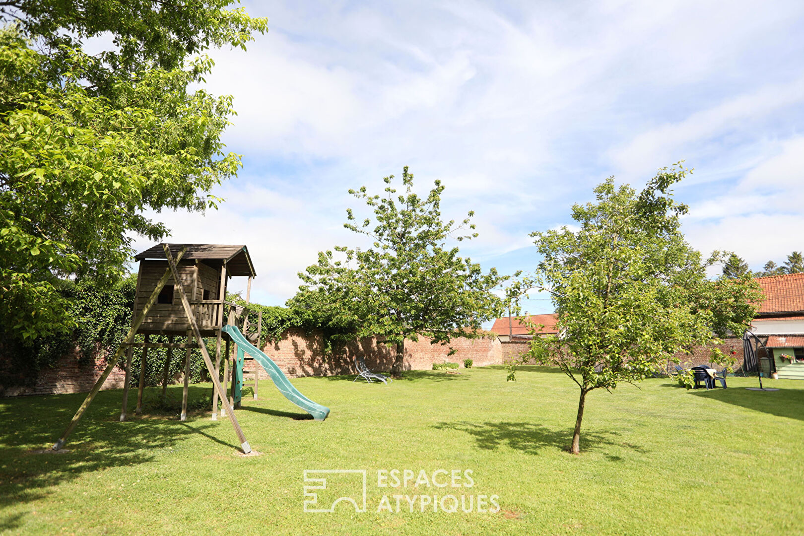 Character farmhouse with gite in the countryside