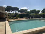 Former renovated winegrower’s farmhouse near Uzès