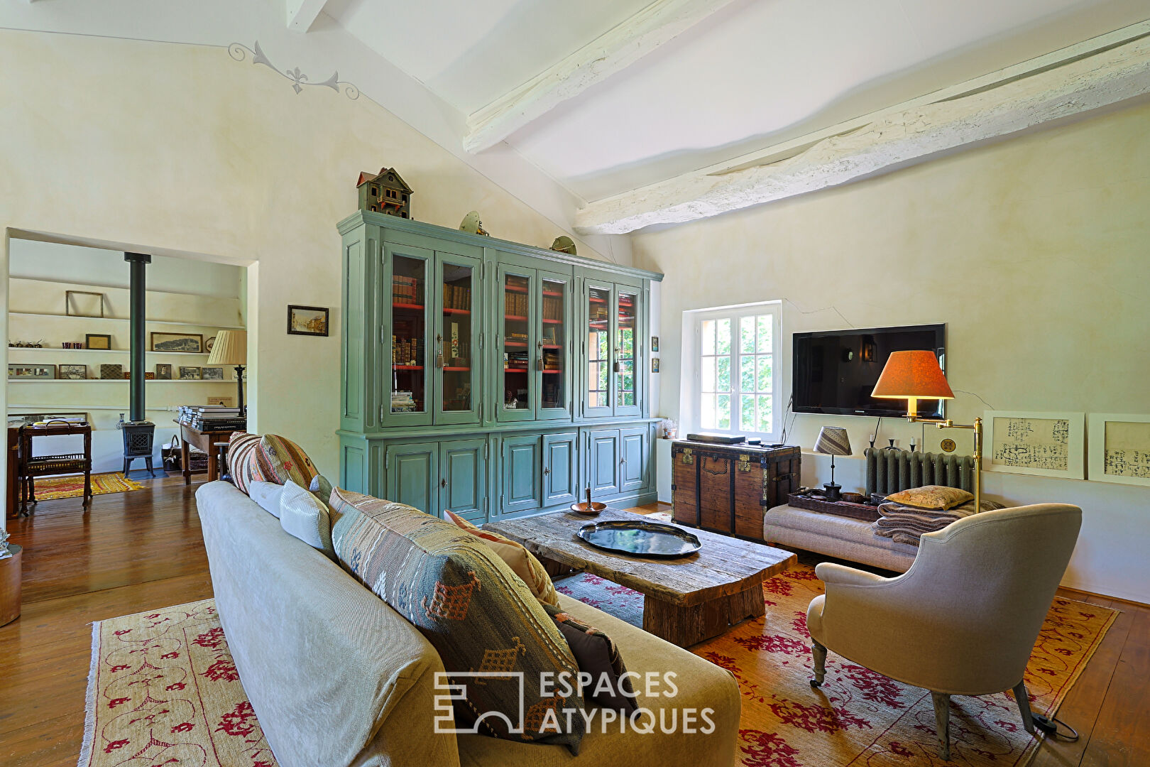 Charm and intimacy in the heart of the Var! Bastide with pond and pool house