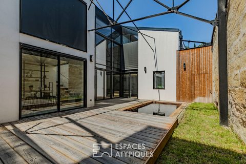 Sculptural loft with terrace and swimming pool in Les Chartrons