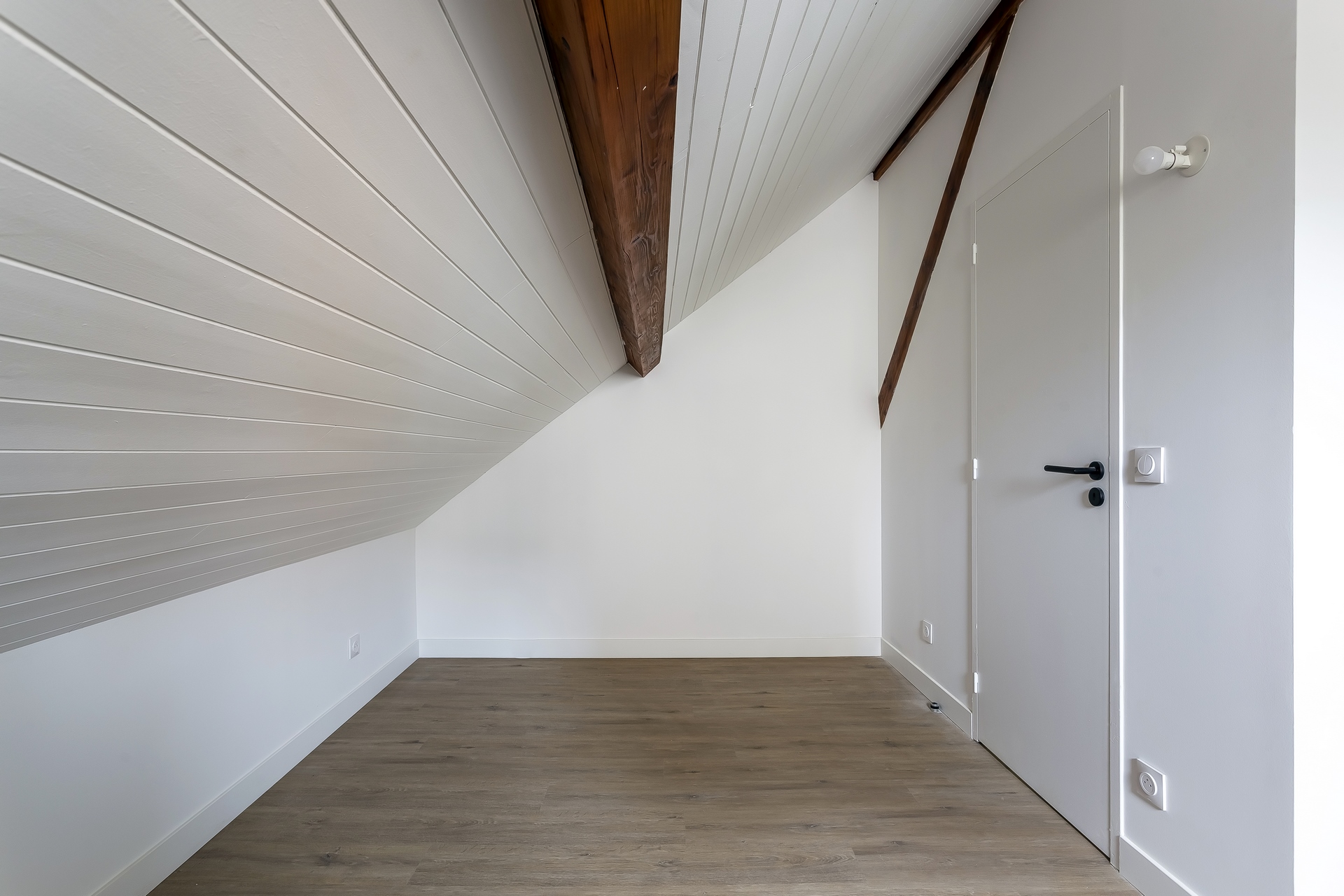 Attic renovation in Lyon 8th