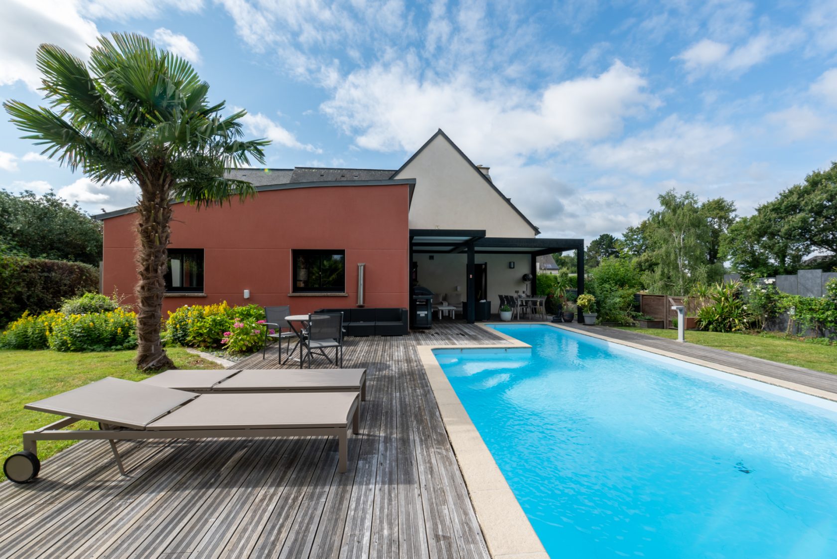 Villa Design grand format avec piscine