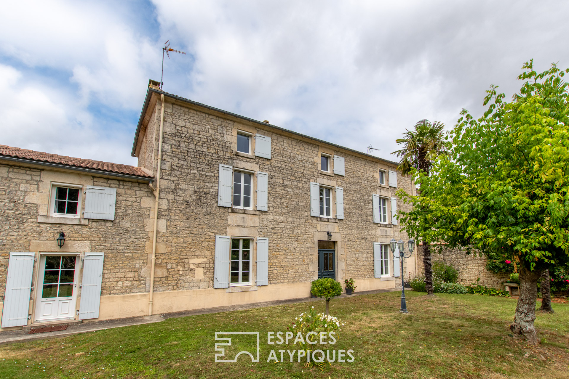 Elégante maison bourgeoise avec piscine