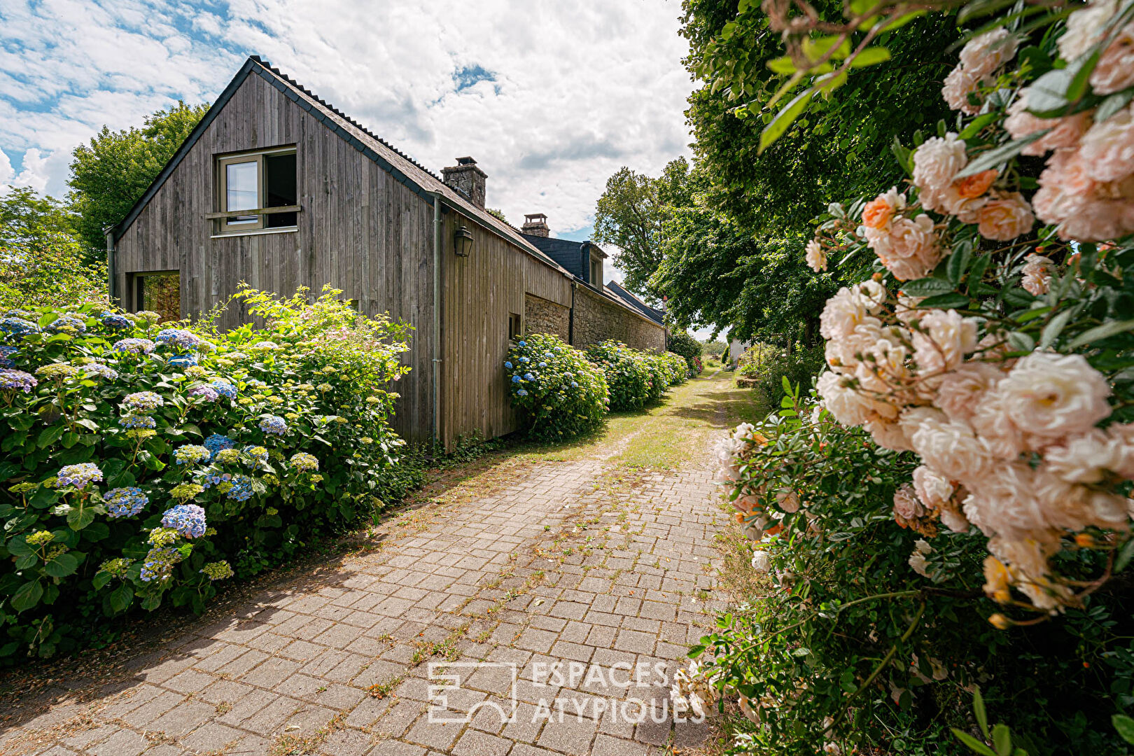 Petit Paradis sur un hectare et demi de campagne