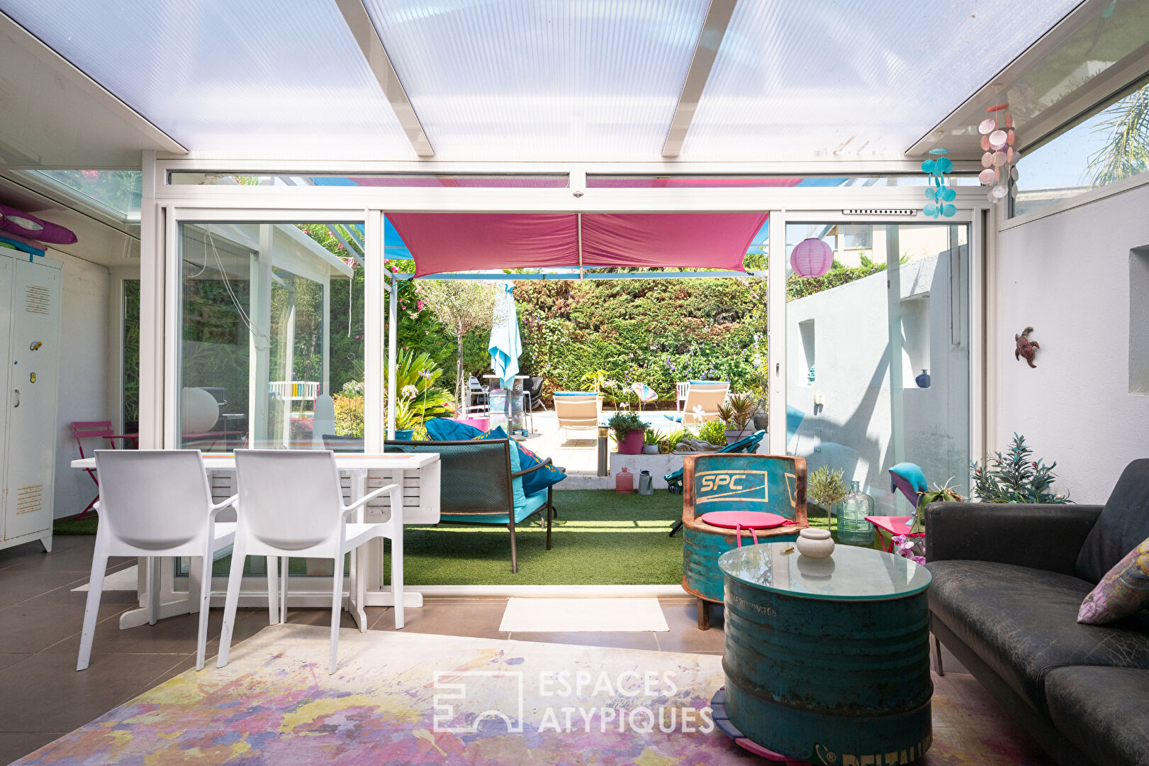 Appartement avec jardin et piscine en bord de plage