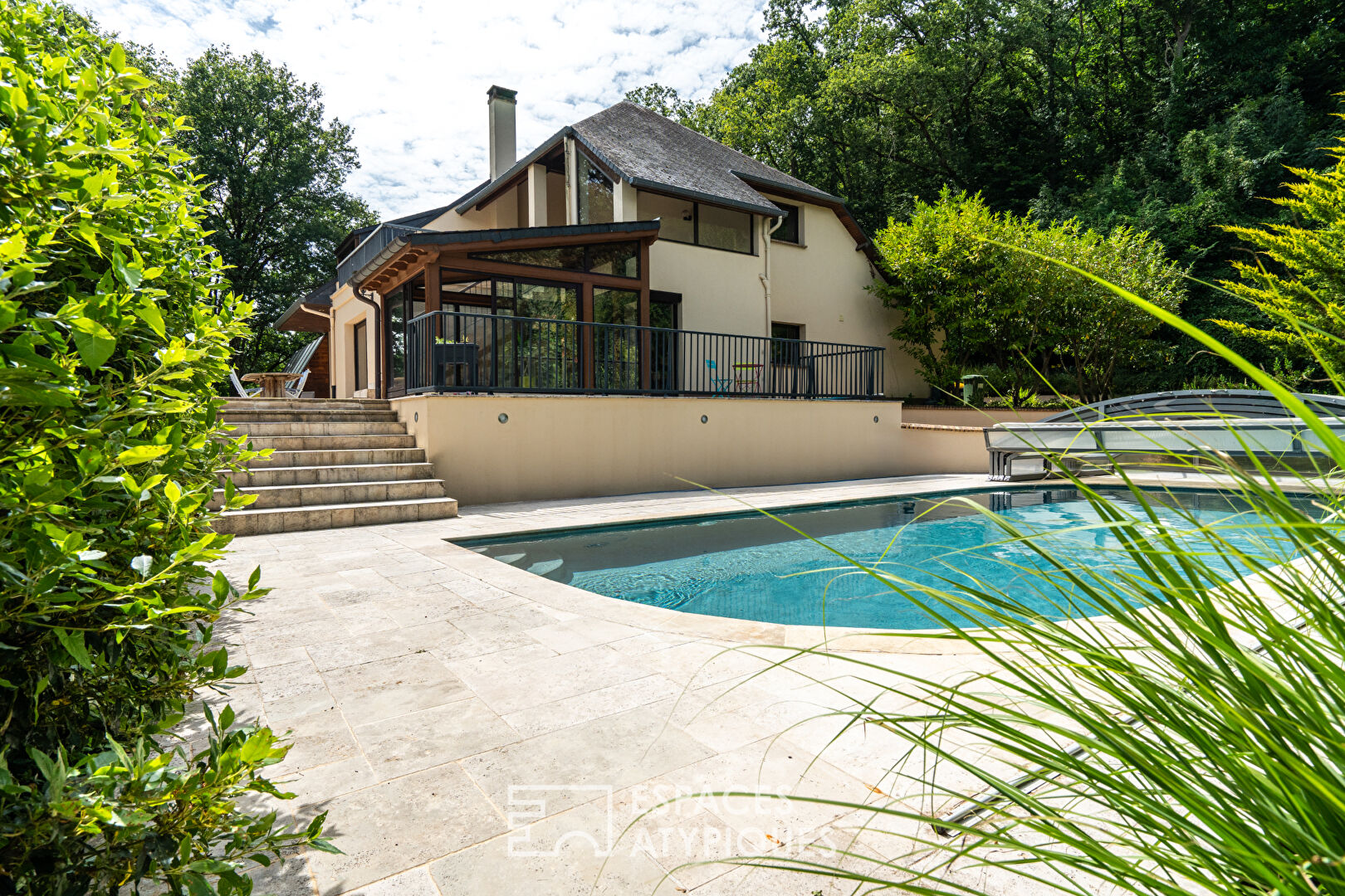 Demeure d’Exception avec Piscine et Spa à Dampierre-en-Yvelines,