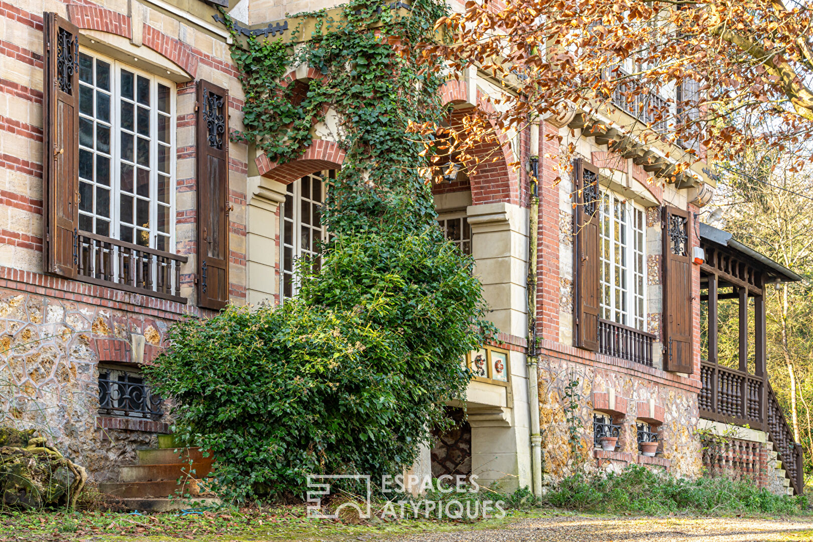 Authentique propriété style anglo-normand dans le centre historique de Villennes Sur Seine