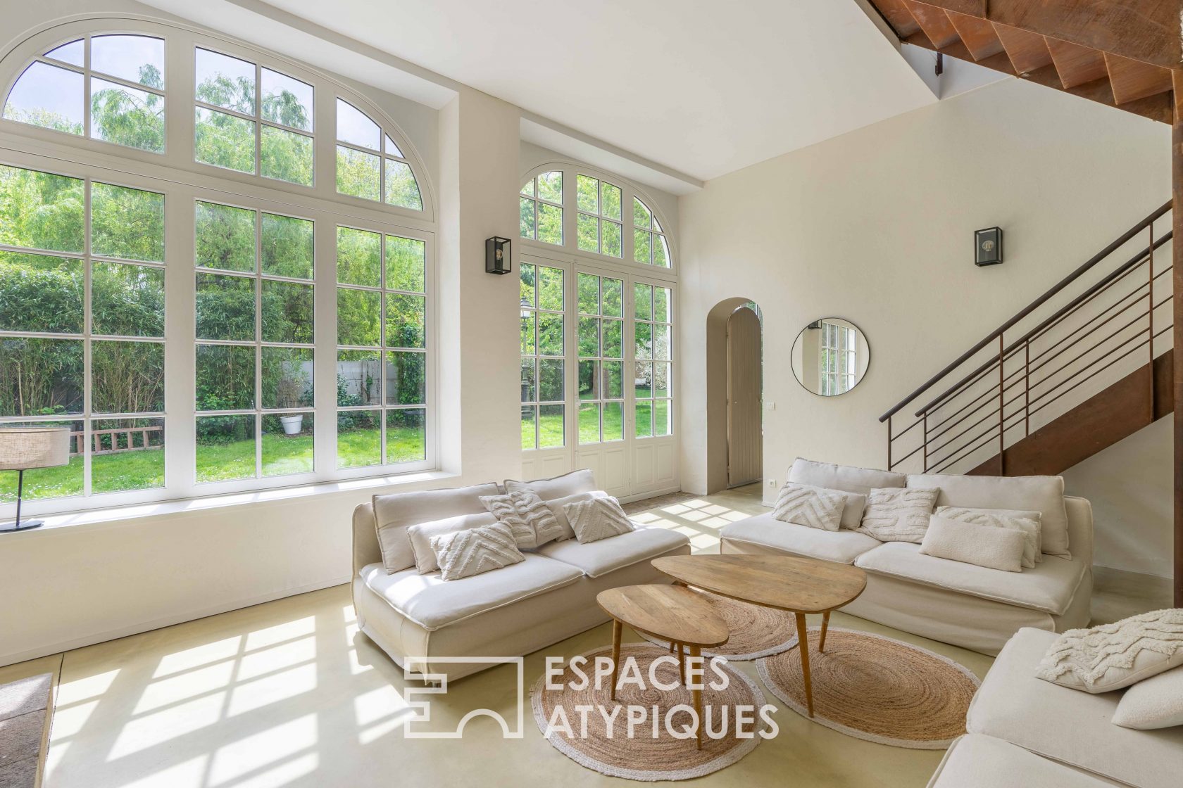 Quiet 18th century orangery in Basse-Goulaine