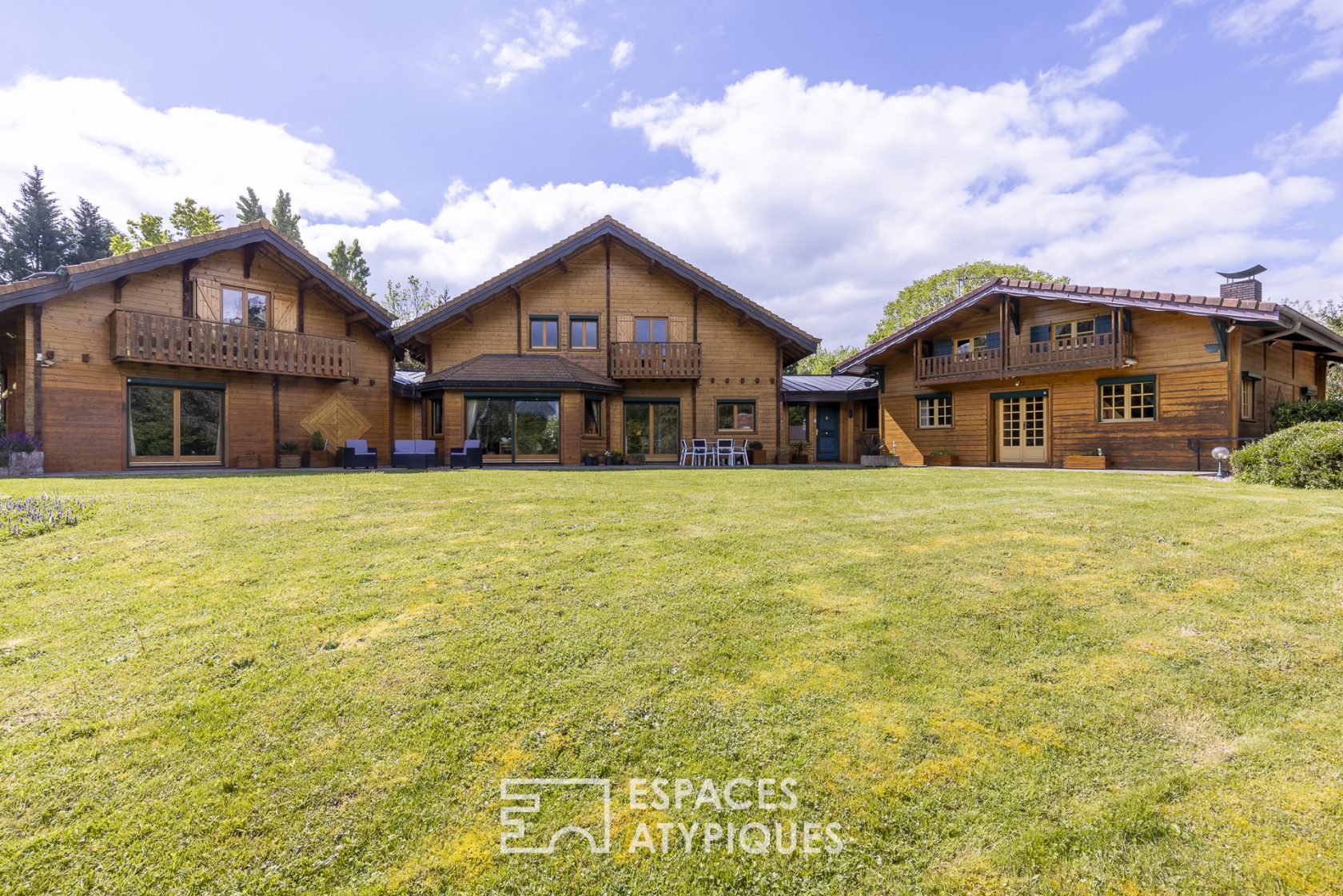 The incredible exceptional wooden property in its 2.8ha wooded park