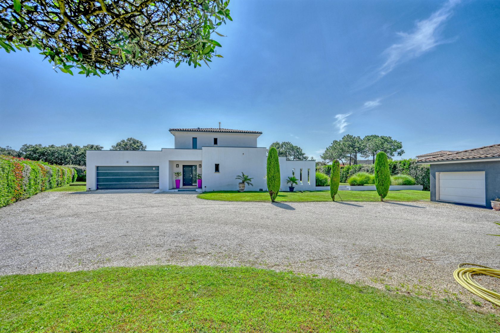 Spacious contemporary villa at the gates of the Camargue